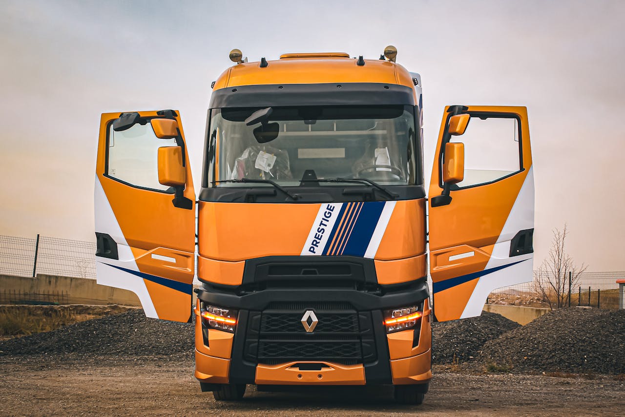 Кузовной ремонт грузовиков Renault